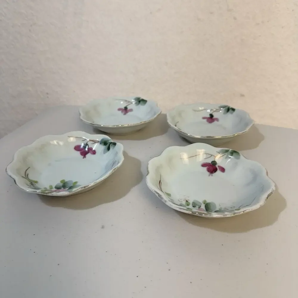 Vtg Japan Porcelain Hand Painted Roses Gold Gilt Scalloped Edged Berry Bowl Dish